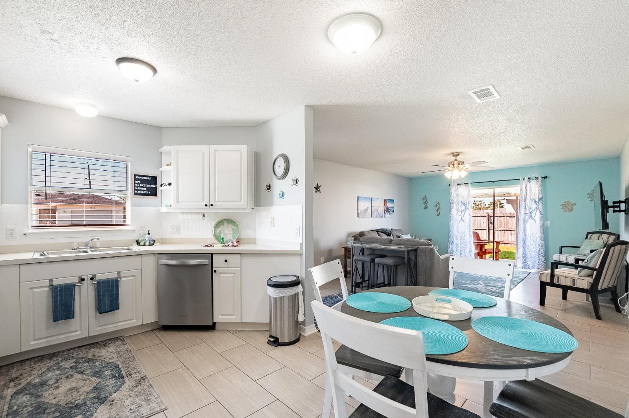 Sea Breeze Retreat Villa Navarre Exterior photo